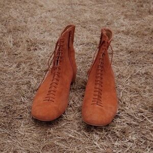 Doen Victoriana Lace Up Boots